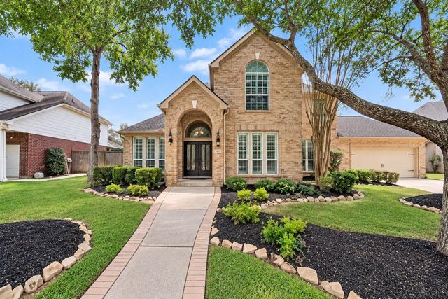 1422 Hillside Forest Dr — Greatwood