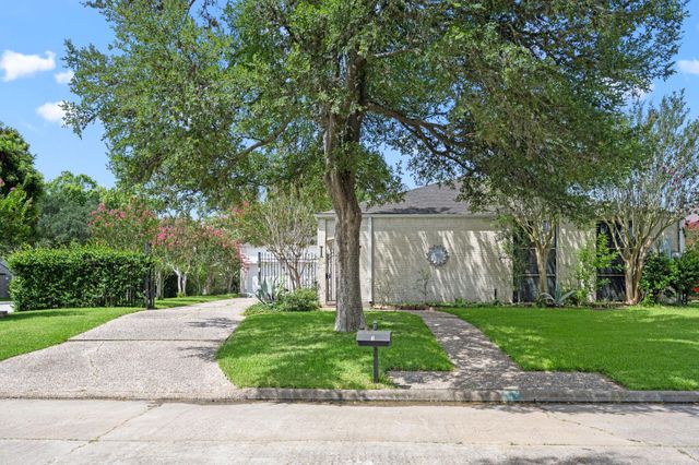 1 Wellington Ln — Sugar Creek