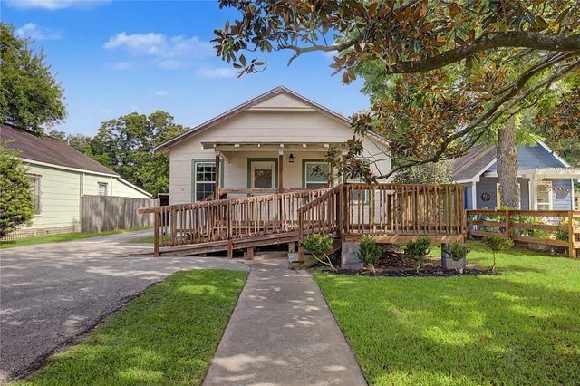 304 Foster St — Tomball Townsite