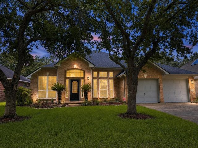 3006 Pecan Wood Dr — Oyster Creek Plantation Sec 1