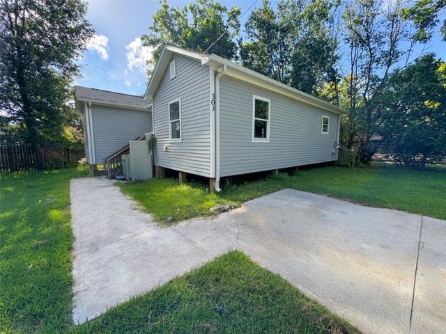 303 S 4th St — Easton Alvin