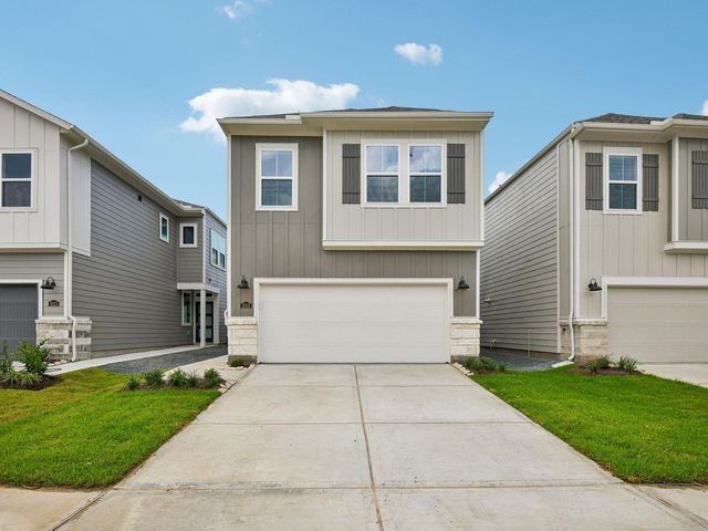 1015 Cedar Place Ln — Parkway Commons