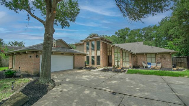 3406 Deerwood Ln — Quail Valley Glenn Lakes