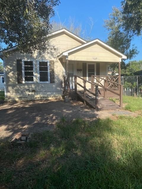 1718 Carlisle St — Lucille K Dyer