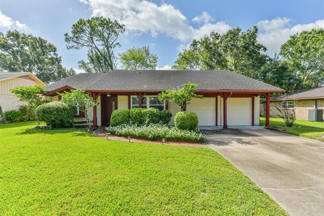 5111 Regal Pine Way — Wedgewood Village Sec 01