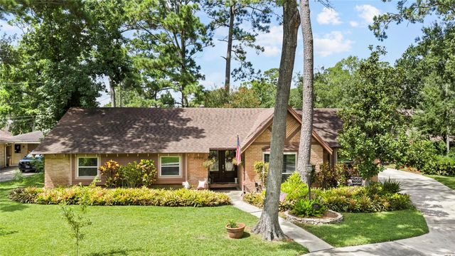 2704 Yorktown Dr — Colonial Estates