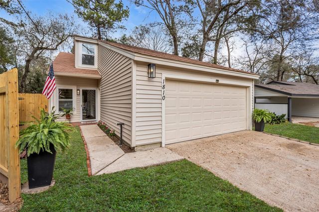 1810 N Red Cedar Cir — Wdlnds Village Grogans Ml 10