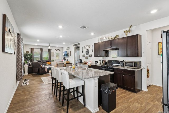 240 Middle Green — THE LINKS AT RIVER BEND
