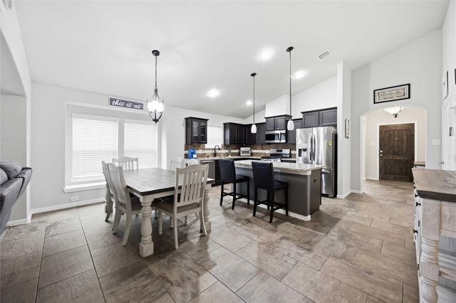 712 Rim Water Dr — Kendall Lakes Sec 4 A0482 Ht&