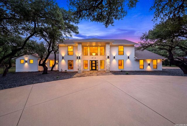 412 Cliffside Dr — SHAVANO PARK AREA