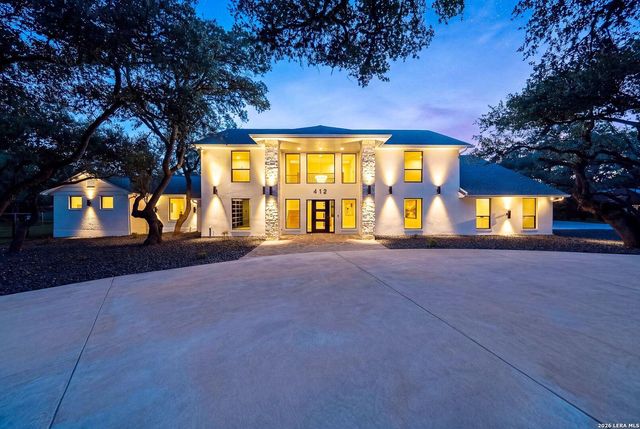 412 Cliffside Dr — SHAVANO PARK AREA