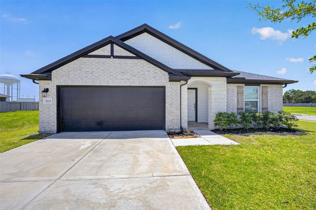 3225 Fig Tree Ln — Sunrise Cove