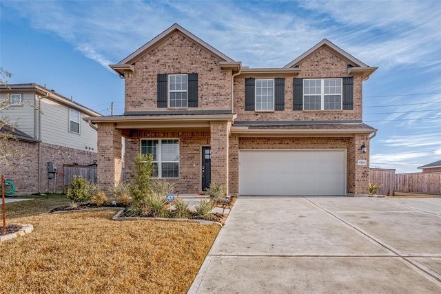 8526 Treetop Heights Dr — Heights of Barbers Hill