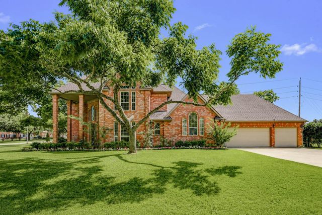 5023 Waterbeck St — Weston Lakes