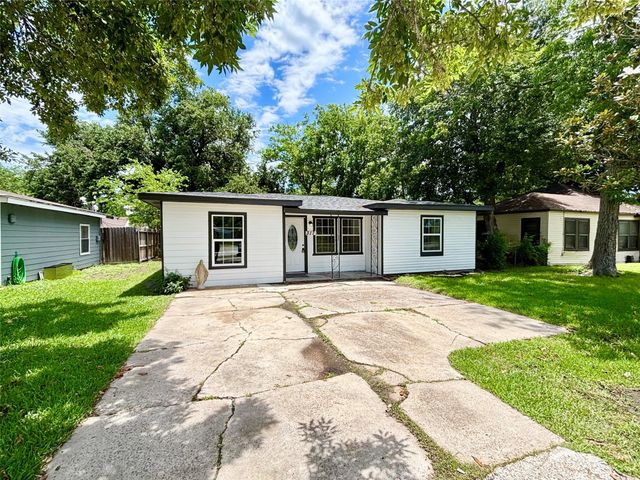 317 San Jacinto St — San Jacinto Homes