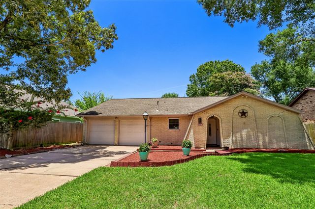 5110 Geneva Dr — Wedgewood Village