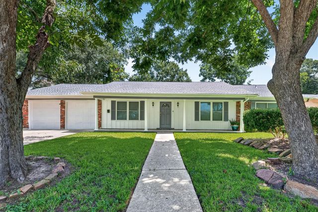 802 W Sterling St — Pruett Estates Sec 02