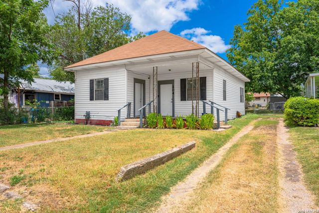 204 E DAVIS ST — OUT/KERR COUNTY