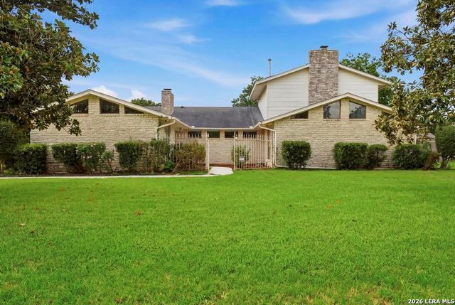 1633 WILLOW CREEK RD — THE WILLOWS