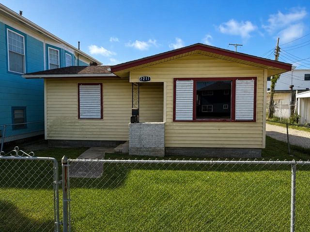 2211 Avenue O — Galveston Outlots