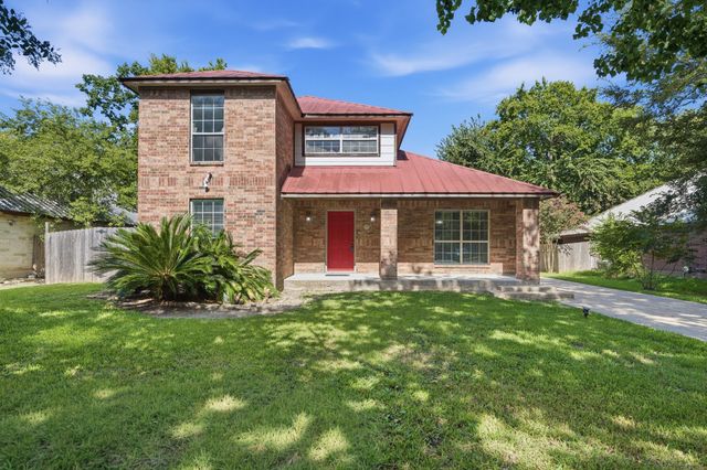 2527 S San Antonio St — Pearland