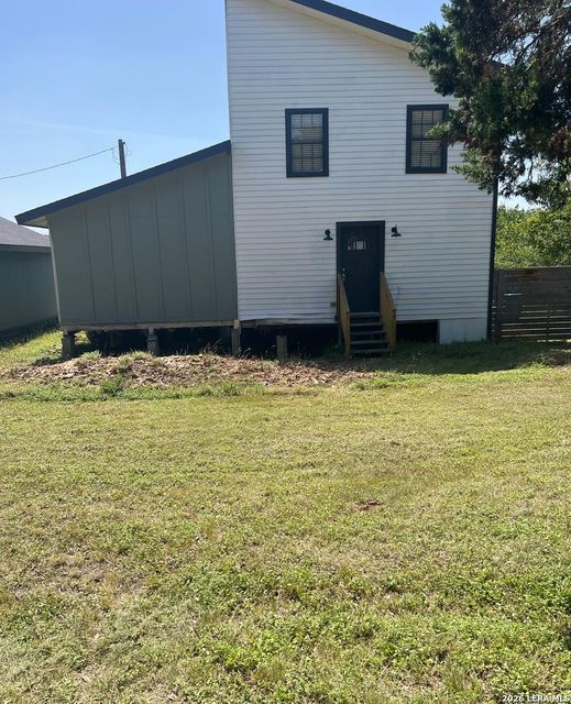 1761 QUAIL HILL DR — SPRING BRANCH ACRES