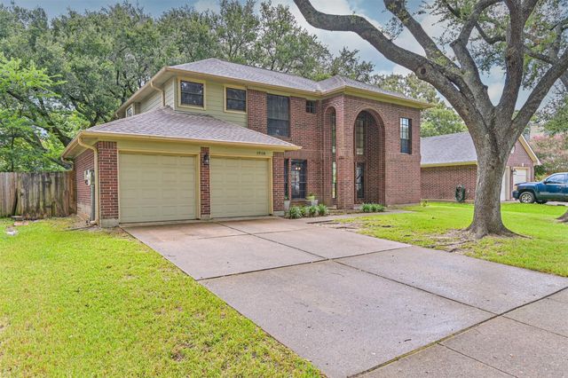 1918 Fir Tree Dr — Brittany Bay