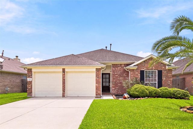 8226 Mandalay Bay Dr — Legends Bay Sec 01
