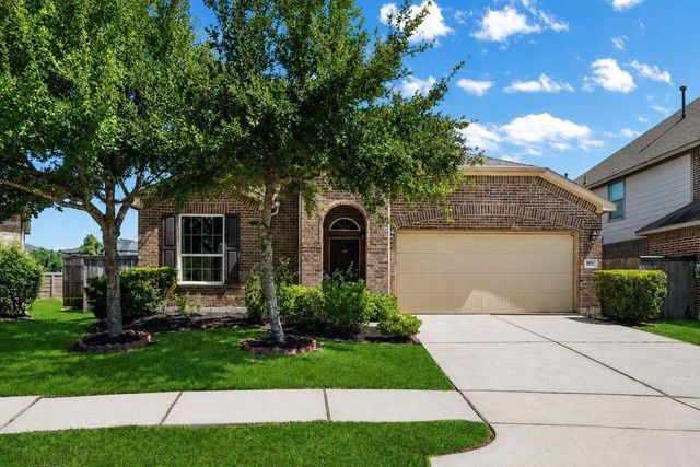 9807 Patricia Haven Ln — Fall Creek
