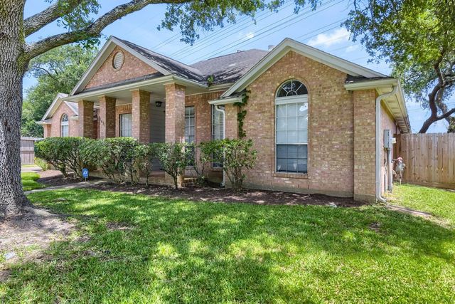 1431 Old Hickory Ln — The Oaks Of Clear Creek Sec 3