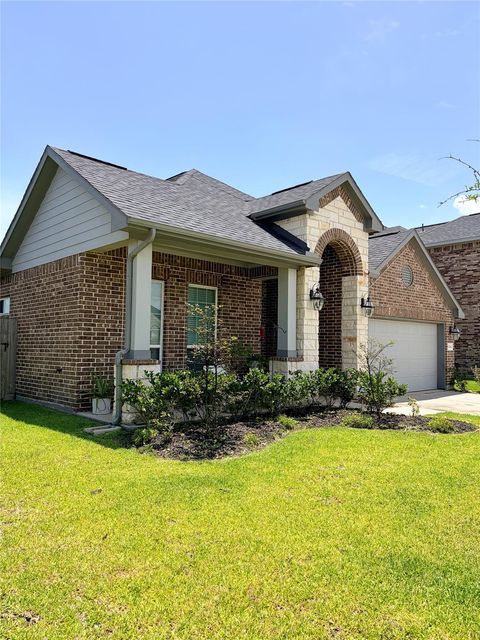 12106 Champions Forest Dr — Champions Forest Sub