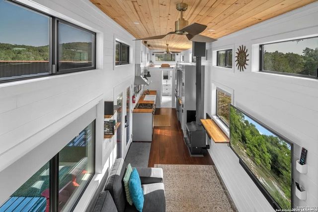 723 County Road 242 — G.K. PROPERTIES