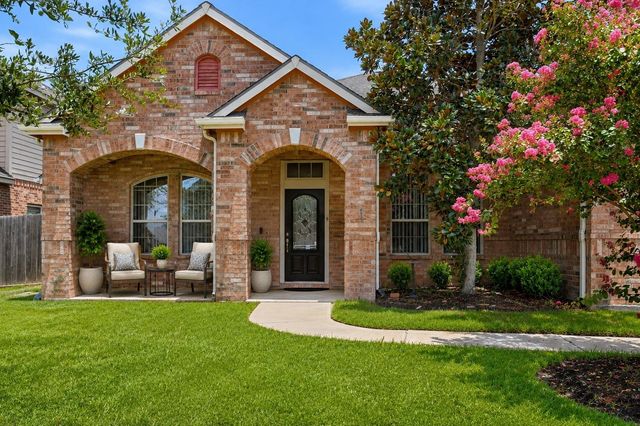 18714 Tupper Creek Ct — Villages/Northpointe