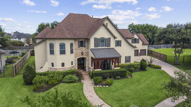 3334 Prestwick Sq — Sienna