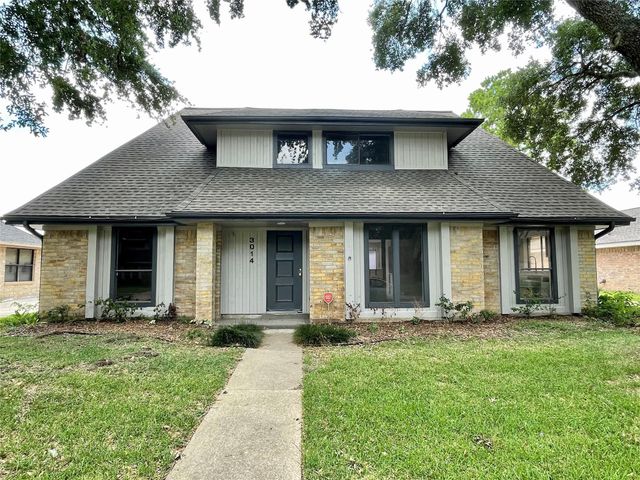 3014 Edgewood Dr — Colony Bend Sec 2