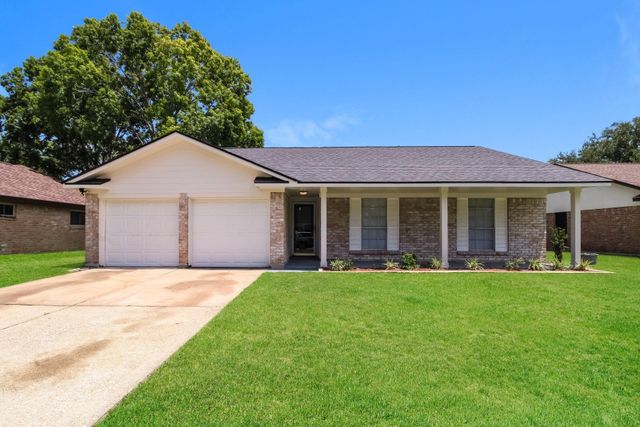 1611 Pecan Hollow St — Dixie Hollow Pearland