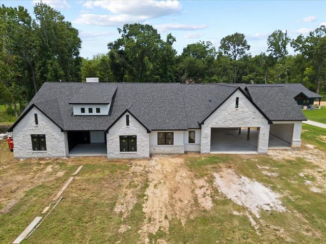 117 Daisy Ln — Tilton