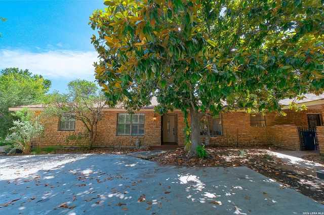 104 BRAEBURN CIR — Riverhill