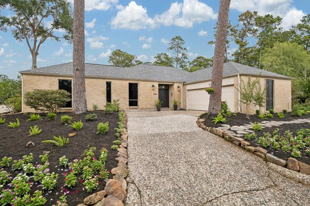 3203 Deep River Ct — Kingwood Lakes