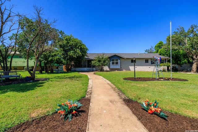 1009 W Main St — N/A