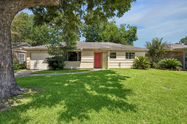 205 Tilden Dr — Red Bluff Terrace