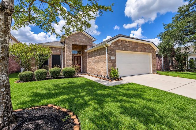 30211 Emerson Creek Dr — Canyon Gate At Legends Ranch