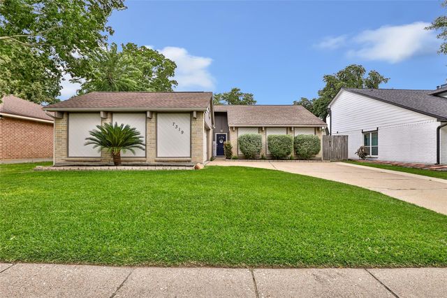 7319 Blanco Pines Dr — Atascocita South