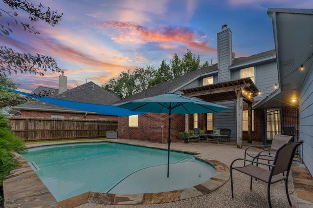 1407 Pine Meadow Ct — Pine Hollow Sec 1-A/1-B/1-C