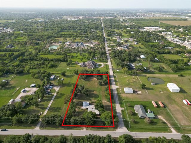 7235 Old Massey Ranch Rd — H T & B R R