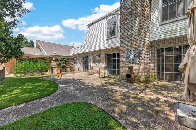 2718 Kissing Camel Ct — Quail Valley Patio Homes