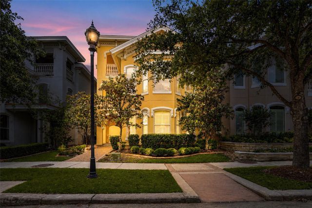 39 Olmstead Row — The Villas