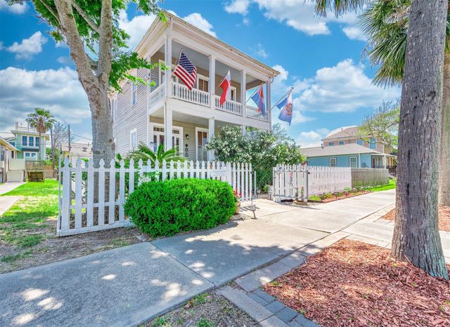 1815 Ursuline St — Galveston Outlots
