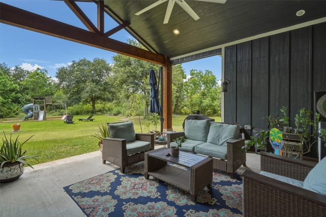 6115 San Leon Dr — Hillman Villas