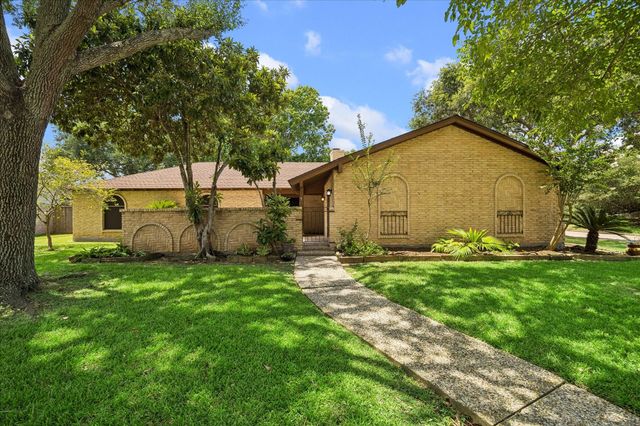 3602 Pine Ct — Quail Valley Thunderbird W Sec 1